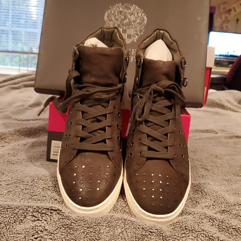 brand new Ladies Vince Camuto ankle boots